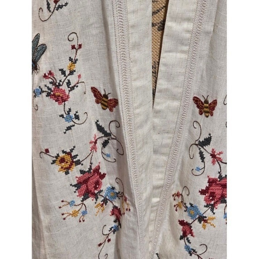 Solitaire Cream Linen Blend Embroidered Floral Butterfly Kimono Cardigan plus 2X - Picture 9 of 13